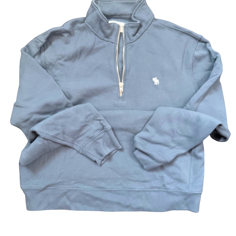 Abercrombie & Fitch Men's Essential Half Zip Sweatshirt in Blue